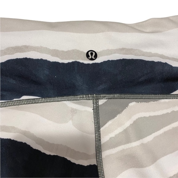 Lululemon True Self Crop Leggings Bleacher Stripe Sz 4 - Picture 5 of 12